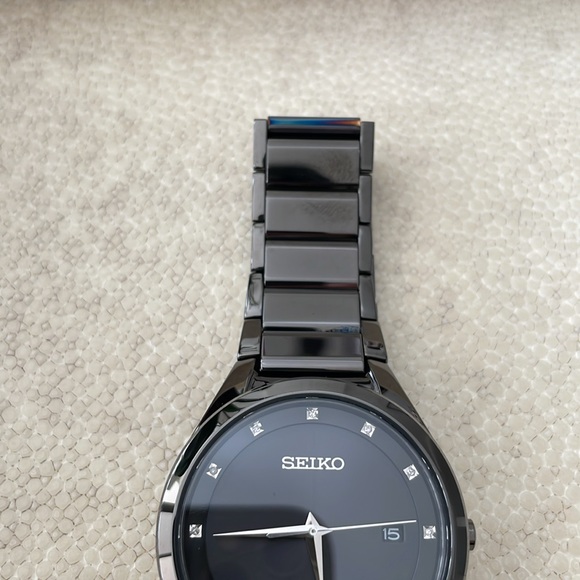 New! Vintage Seiko Solar Black Steel Watch w/Diamond Hour Markers - Picture 5 of 14